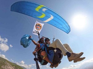 Alanya’da Toplanan Çöpler Yamaç Paraşütüyle Taşındı