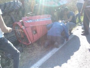 Devrilen Traktörün Altında Kalan Genç Hayatını Kaybetti
