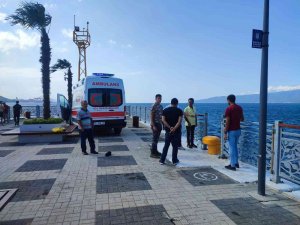 Fırtınada İskeleden Denize Düşen Yaşlı Adam Hayatını Kaybetti