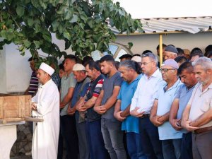 Kazada Hayatını Kaybeden Kamyonet Şoförü Son Yolculuğuna Uğurlandı