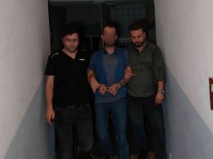 Polis Silahla Yaralama Şüphelisini Binanın Çatısında Yakaladı