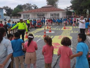 Yakakent’te Öğrencilere Trafik Eğitimi