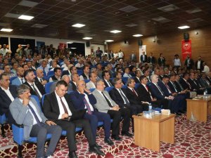 Bakan Kirişci Van’da Tarım Sektörü Temsilcileriyle Bir Araya Geldi