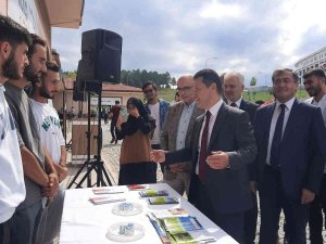 Yeni Akademik Yıl Başladı, Öğrencileri Rektör Topal Karşıladı