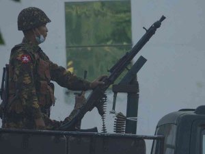 Myanmar Cuntasından Muhalefete Sosyal Medya Gözdağı