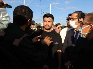 Taksim Meydanı’nda İzinsiz Toplanan İ̇ranlılar Mahsa Amini’nin Şüpheli Ölümünü Protesto Etmek İstedi