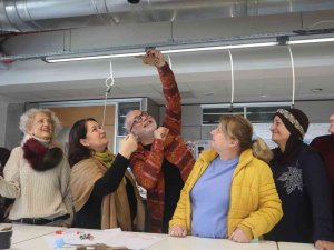 Kadınlar Ve Gençler İçin ‘Mobilya Akademi’