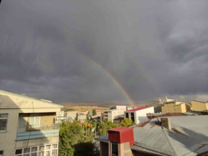 Gökkuşağı Mest Etti