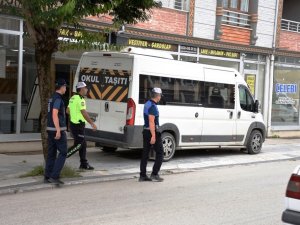 Kaldırımları Park Yapan Sürücülere Cezai İşlem