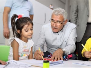 Minik Kalplerle Buluştu