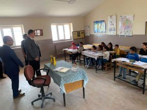 Kaymakam Onur Yılmazer, Okullarda İncelemede Bulundu