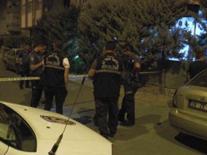 450 Saatlik Güvenlik Kamerası Kaydını İncelediler, Silahlı Saldırganı Enselediler