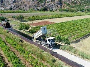 Şehzadeler Belediyesi Ovada 35 Kilometre Yolu Asfaltla Buluşturdu