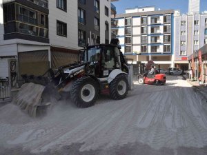Horozköy Ve Ziraat Caddesi’nde Asfalt Yama Çalışması