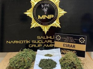 Şüpheli Şahıslardan Uyuşturucu Çıktı