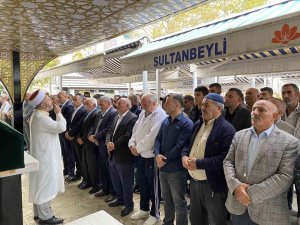 Ümraniye’de Vurulan Sürücünün Cenazesi Toprağa Verildi