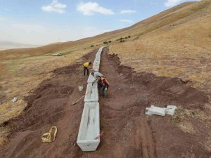 İ̇pekyolu’nda Çiftçilere Sıvat Desteği