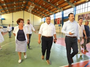 Vekil Kaya’dan Seferihisar Spor Salonu’nda İnceleme