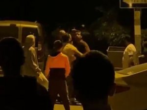 Sancaktepe’de Çocukların Kavgasına Aileler De Karıştı: Tekmeler, Tokatlar Havada Uçuştu