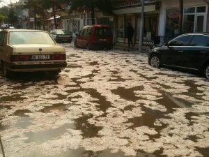 Aksaray’ın Yüksek Kesimlerinde Dolu Yağışı Etkili Oldu