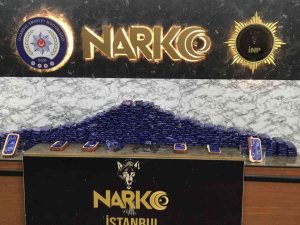 İ̇stanbul’da Uyuşturucu Operasyonu: Afyon Sakızını Saklama Kaplarının Ahşap Kapaklarına Gizlemişler