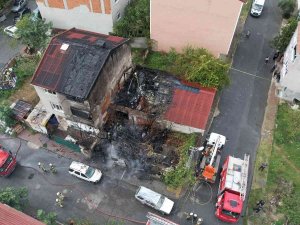 Arnavutköy’de Isınmak İçin Yakılan Ateş Yangına Neden Oldu