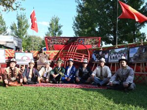 Bursa’dan Guinness’e ’Manas Destanı’