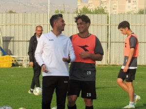 Es Elazığspor Teknik Direktörü Çelik: “3 Maçta 7 Puan Çok Önemli”