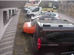 Başkent’teki ‘Sunroof’ Hırsızları Kamerada