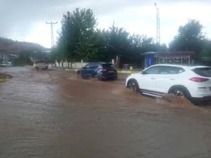 Tokat’ta Sağanak Ve Dolu Yağışı Etkili Oldu