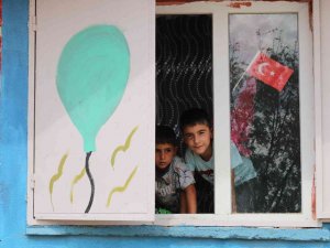 Gönüllüler Bir Araya Geldi, 200 Öğrenciye Kırtasiye Desteğinde Bulundu