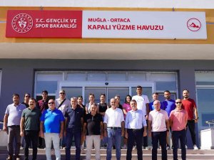 Yarı Olimpik Yüzme Havuzu Devri Gerçekleştirildi