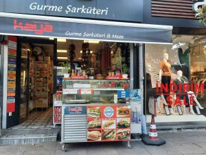 Fatih’te "Adım Adım" Hırsızlık Kamerada