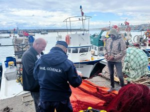 81 İldeki Huzur Operasyonunda 788 Düzensiz Göçmen Yakalandı