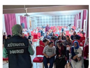Kütahya Tubi̇m Büro Amirliğince 112 Anne Ve Anne Adayına Eğitim