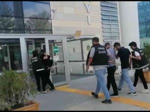 Elazığ Polisi Uyuşturucu Tacirlerine Geçit Vermiyor