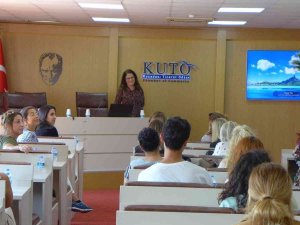 Kuto’da Kadın Girişimcilere İ̇şletme Merceği Toplantısı Düzenlendi