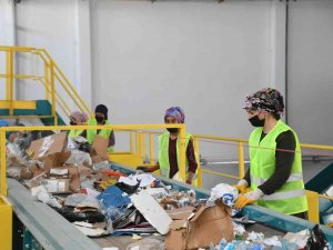 Aksaray’da Her Gün 5 Ton Atık Ekonomiye Kazandırılıyor