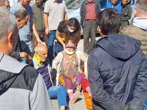 Minibüs İle Motosiklet Çarpıştı: 2 Yaralı