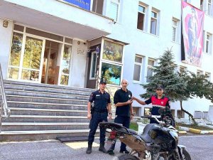 Çalınan Motosiklet Fındık Bahçesinde Bulundu