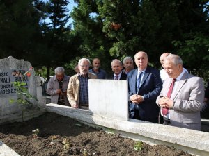 Aşık Kemali Bülbül Vefatının 10’uncu Yılında Kabri Başında Dualarla Anıldı