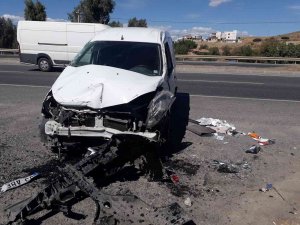 Aliağa’da Aracıyla Takla Atan Sürücü Hayatını Kaybetti
