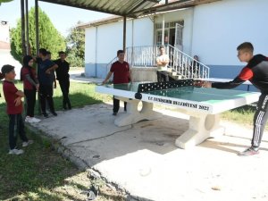 (Cumaya) Yenişehir Belediyesi Okullara Tenis Masası Dağıttı