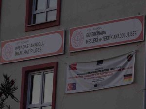 Kuşadası’nda Veliler Okul Çıkış Saatinin Düzenlenmesini İstiyor