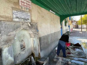 ‘Halı Yıkanmaz’ İbaresinin Altında Halılarını Yıkadı