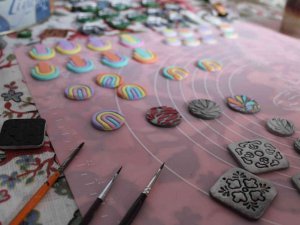 Şirket Yöneticiliğinden İstifa Edip Evinin Küçük Bir Odasında Sanat Atölyesi Kurdu