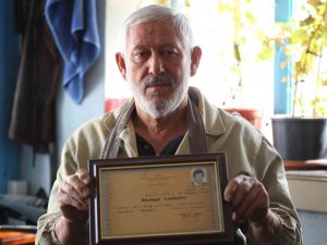 O Mesleğinin Belki De Tek Mekteplisi