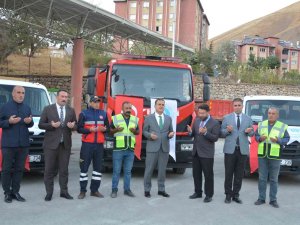 Hakkari Belediyesi Araç Filosuna 3 Araç Daha Ekledi