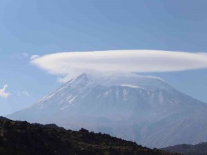 Ağrı Dağı, Başlık Taktı