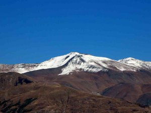 Refahiye’nin Yüksek Kesimlerine Kar Yağdı